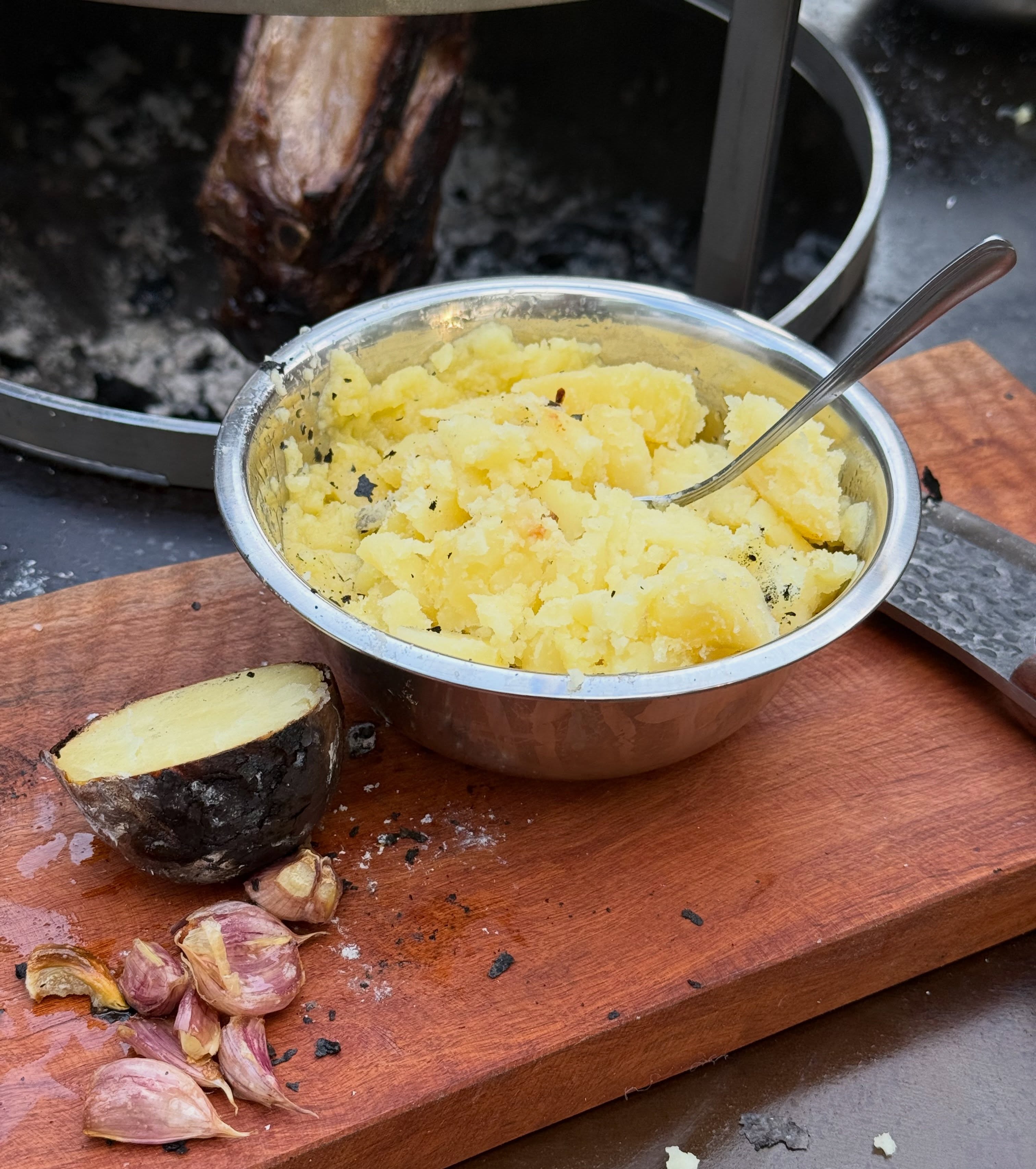 Kartoffelpüree direkt aus der Glut